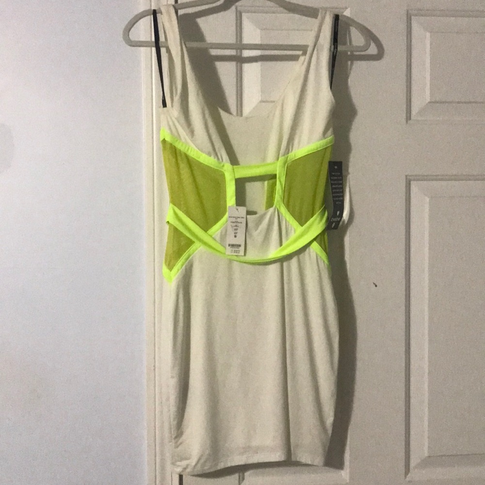 Dress - Picture 3 of 6